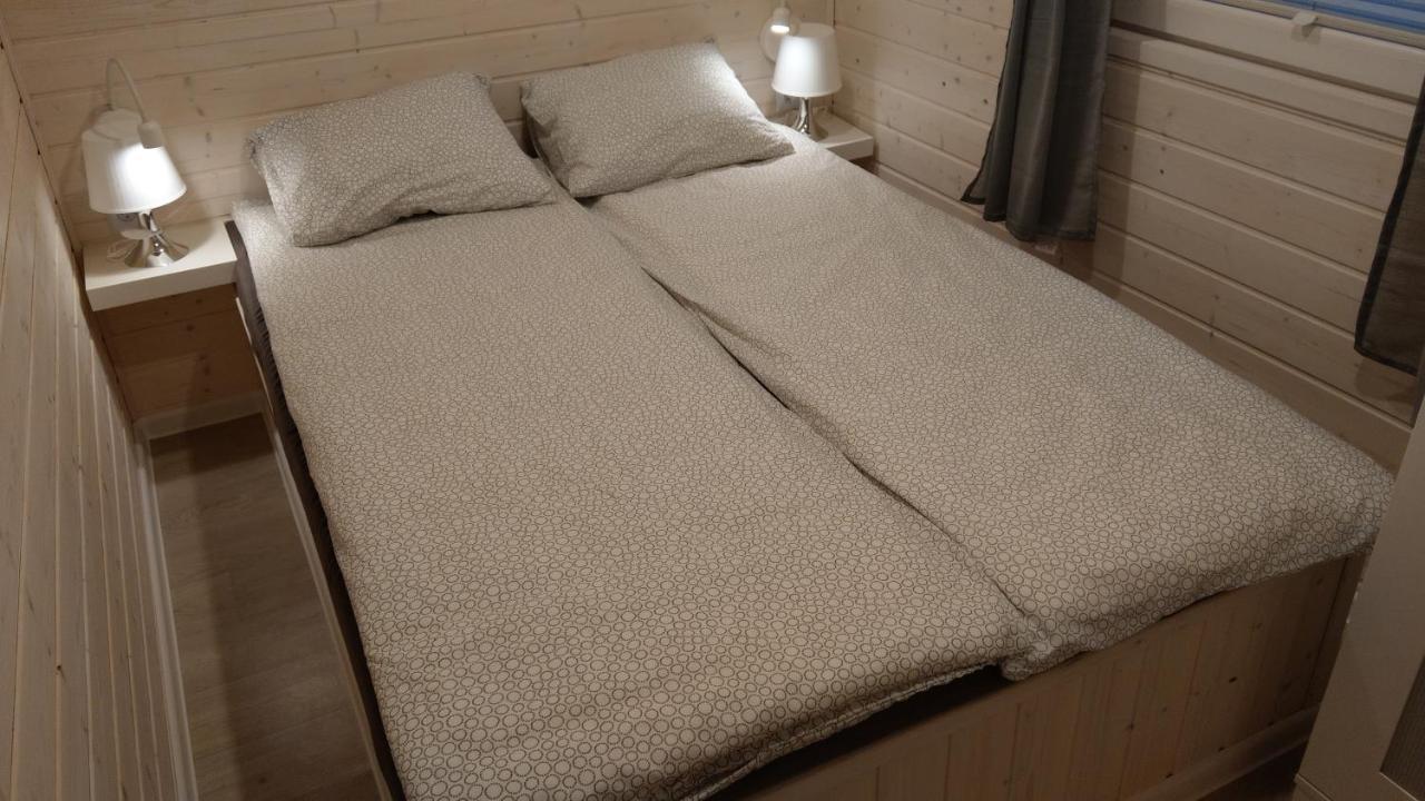 Kamien Baltyku Domki Debina  Екстериор снимка